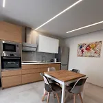 La Giardini *