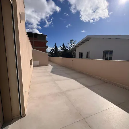 La Giardini Apartment *